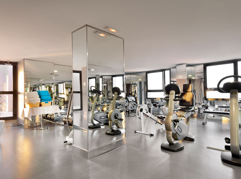 Claridge Hotel Buenos Aires Exterior photo The gym at the hotel