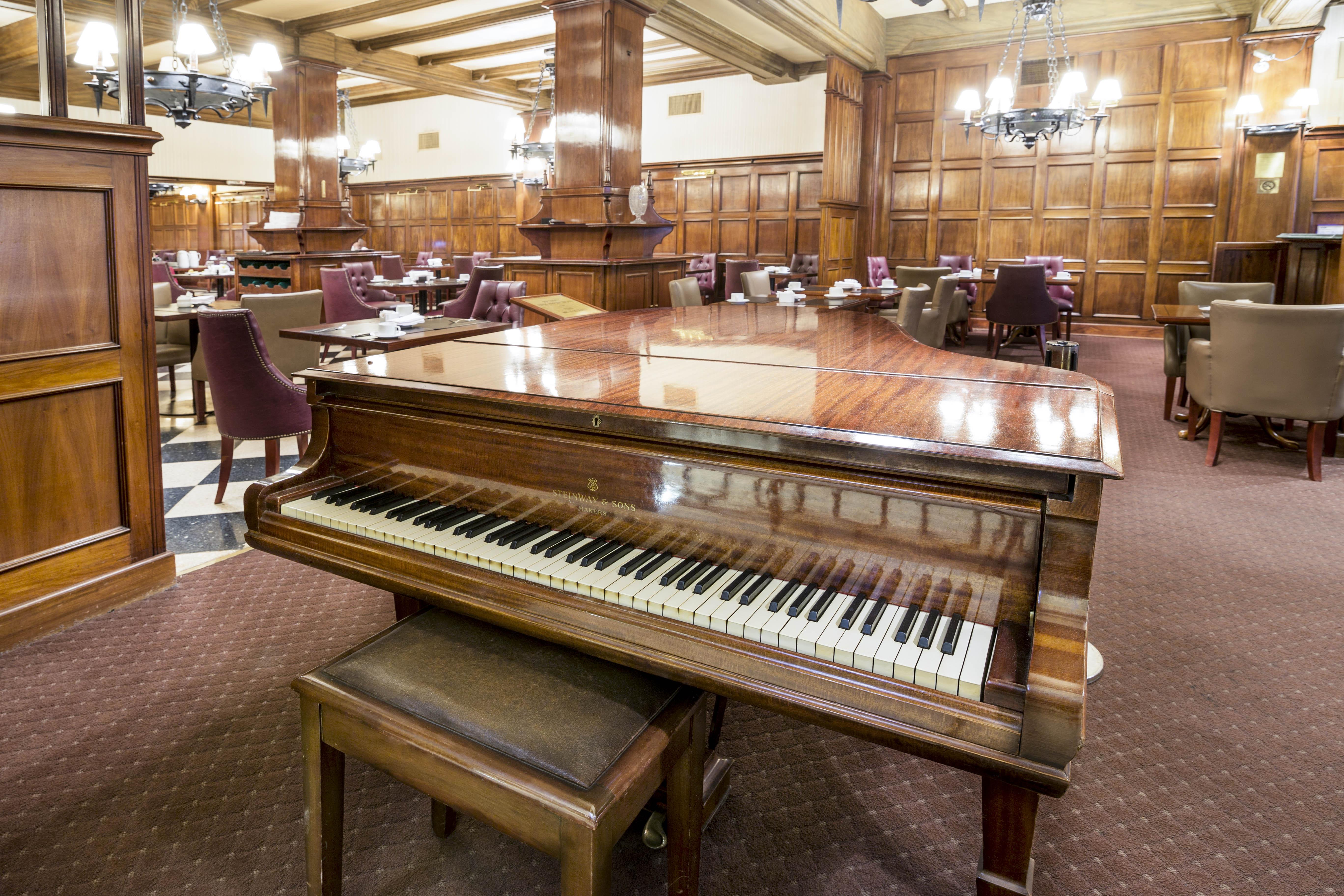 Claridge Hotel Buenos Aires Exterior photo The piano in the lobby