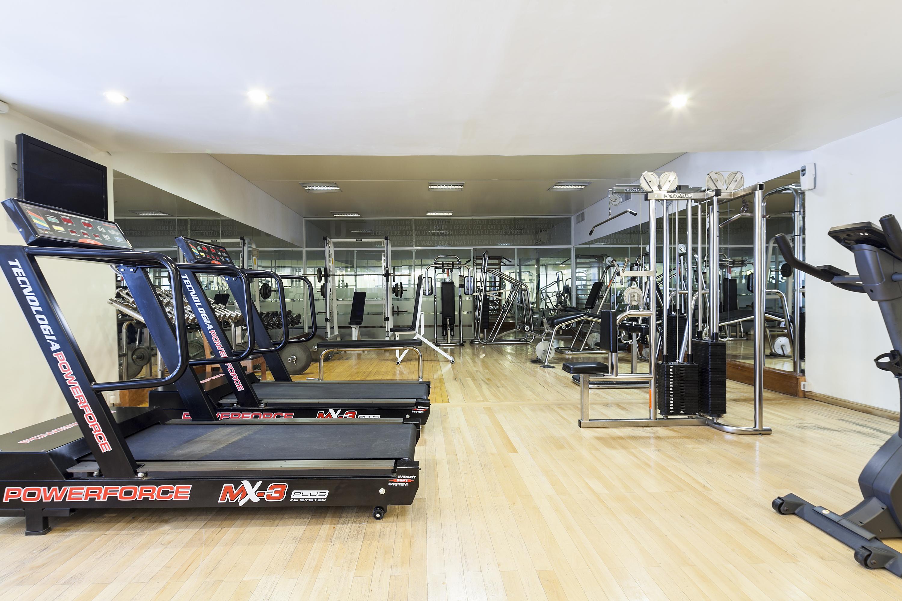 Claridge Hotel Buenos Aires Exterior photo The gym at the hotel
